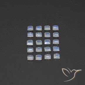 Shop natural 3.25ct Blanc bleuâtre Pierre de lune arc-en-ciel gems, Carré, from Inde at GemSelect. In stock, global shipping!