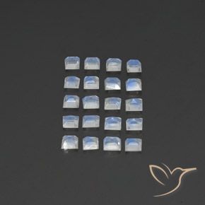 Shop natural 2.61ct Blanc bleuâtre Pierre de lune arc-en-ciel gems, Carré, from Inde at GemSelect. In stock, global shipping!