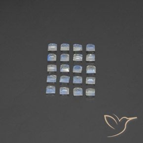 Shop natural 2.60ct Blanc bleuâtre Pierre de lune arc-en-ciel gems, Carré, from Inde at GemSelect. In stock, global shipping!