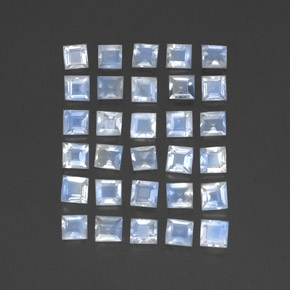 Achetez naturel 3.55ct Blanc bleuâtre Pierre de lune arc-en-ciel gems, Carré, En provenance Inde chez GemSelect. En stock, livraison internationale!