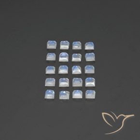 Shop natural 2.70ct Blanc bleuâtre Pierre de lune arc-en-ciel gems, Carré, from Inde at GemSelect. In stock, global shipping!