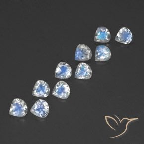 Shop natural 3.30ct Blanc bleuâtre Pierre de lune arc-en-ciel gems, En forme de poire, from Inde at GemSelect. In stock, global shipping!