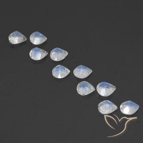 Shop natural 3.48ct Blanc bleuâtre Pierre de lune arc-en-ciel gems, En forme de poire, from Inde at GemSelect. In stock, global shipping!