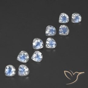 Shop natural 3.77ct Blanc bleuâtre Pierre de lune arc-en-ciel gems, En forme de poire, from Inde at GemSelect. In stock, global shipping!