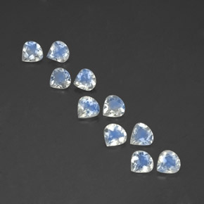 Achetez naturel 3.20ct Blanc bleuâtre Pierre de lune arc-en-ciel gems, En forme de poire, En provenance Inde chez GemSelect. En stock, livraison internationale!