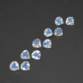 Achetez naturel 3.20ct Blanc bleuâtre Pierre de lune arc-en-ciel gems, En forme de poire, En provenance Inde chez GemSelect. En stock, livraison internationale!