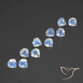 Shop natural 3.71ct Blanc bleuâtre Pierre de lune arc-en-ciel gems, En forme de poire, from Inde at GemSelect. In stock, global shipping!