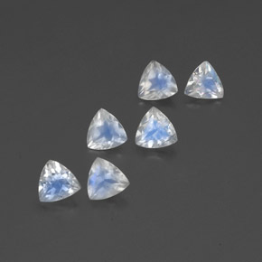 Achetez naturel ct blanc pierre de lune arc-en-ciel gems, trillion, en provenance inde chez gemselect. en stock, livraison internationale!