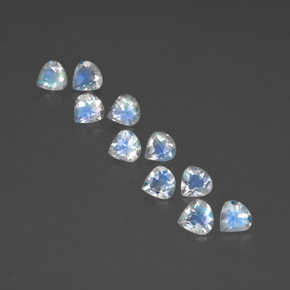 Achetez naturel 3.60ct Blanc bleuâtre Pierre de lune arc-en-ciel gems, En forme de poire, En provenance Inde chez GemSelect. En stock, livraison internationale!