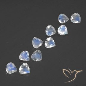 Shop natural 2.73ct Blanc bleuâtre Pierre de lune arc-en-ciel gems, En forme de poire, from Inde at GemSelect. In stock, global shipping!