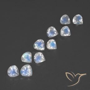 Shop natural 3.37ct Blanc bleuâtre Pierre de lune arc-en-ciel gems, En forme de poire, from Inde at GemSelect. In stock, global shipping!