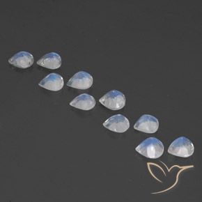 Shop natural 3.37ct Blanc bleuâtre Pierre de lune arc-en-ciel gems, En forme de poire, from Inde at GemSelect. In stock, global shipping!
