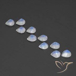 Shop natural 3.83ct Blanc bleuâtre Pierre de lune arc-en-ciel gems, En forme de poire, from Inde at GemSelect. In stock, global shipping!