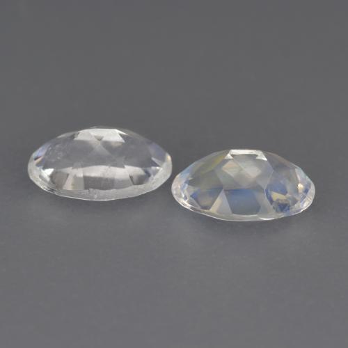 Achetez naturel 0,79ct blanc pierre de lune arc-en-ciel gems, coupe ovale, en provenance inde chez gemselect. en stock, livraison internationale!