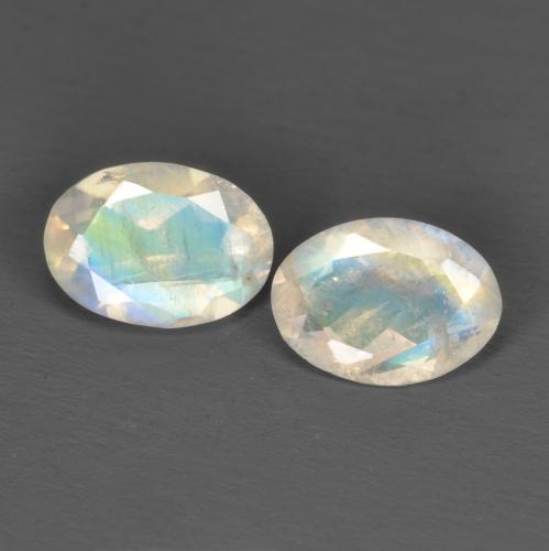 Achetez naturel 1,40ct blanc pierre de lune arc-en-ciel gems, coupe ovale, en provenance inde chez gemselect. en stock, livraison internationale!