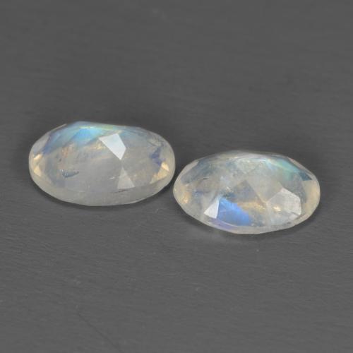 Achetez naturel 1,40ct blanc pierre de lune arc-en-ciel gems, coupe ovale, en provenance inde chez gemselect. en stock, livraison internationale!
