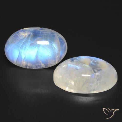 Shop natural 25.23ct Blanc bleuâtre Pierre de lune arc-en-ciel gems, ovale, from États Unis at GemSelect. In stock, global shipping!