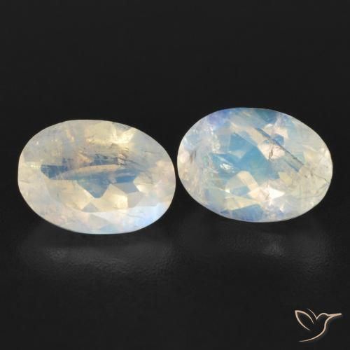 Shop natural 1.71ct Blanc bleuâtre Pierre de lune arc-en-ciel gems, ovale, from États Unis at GemSelect. In stock, global shipping!