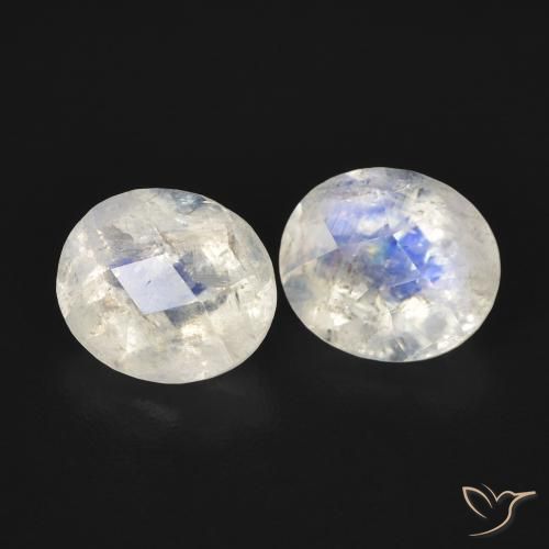Shop natural 2.16ct Blanc bleuâtre Pierre de lune arc-en-ciel gems, ovale, from États Unis at GemSelect. In stock, global shipping!