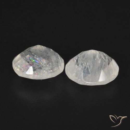 Shop natural 2.18ct Blanc bleuâtre Pierre de lune arc-en-ciel gems, ovale, from États Unis at GemSelect. In stock, global shipping!