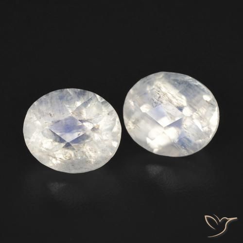 Shop natural 2.41ct Blanc bleuâtre Pierre de lune arc-en-ciel gems, ovale, from États Unis at GemSelect. In stock, global shipping!