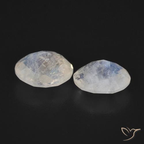 Shop natural 1.91ct Blanc bleuâtre Pierre de lune arc-en-ciel gems, ovale, from États Unis at GemSelect. In stock, global shipping!