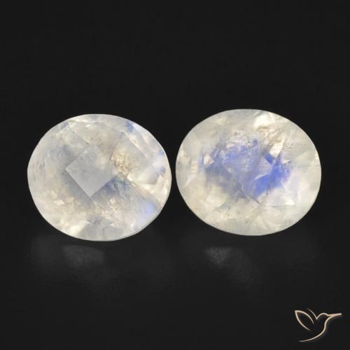 Shop natural 2.44ct Blanc bleuâtre Pierre de lune arc-en-ciel gems, ovale, from États Unis at GemSelect. In stock, global shipping!