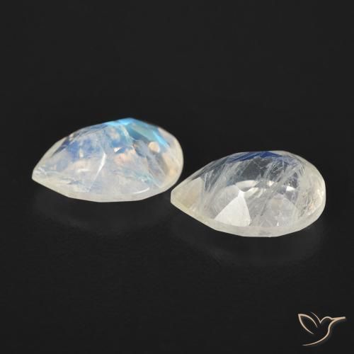 Shop natural 1.28ct Blanc bleuâtre Pierre de lune arc-en-ciel gems, En forme de poire, from États Unis at GemSelect. In stock, global shipping!
