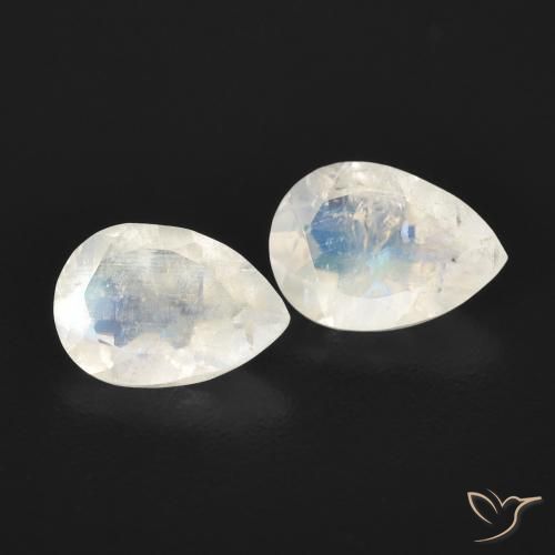 Shop natural 1.13ct Blanc bleuâtre Pierre de lune arc-en-ciel gems, En forme de poire, from États Unis at GemSelect. In stock, global shipping!