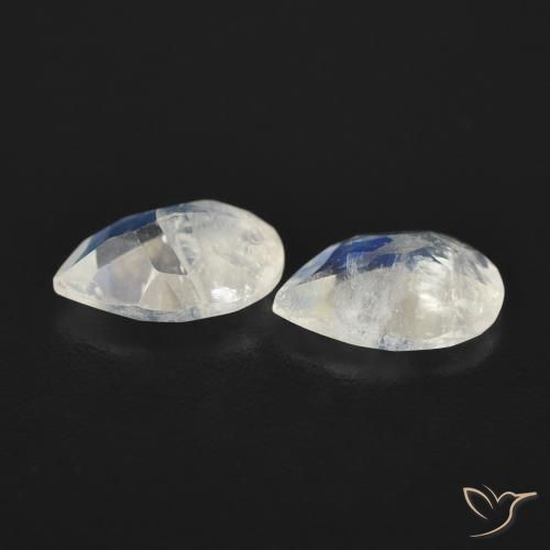Shop natural 1.02ct Blanc bleuâtre Pierre de lune arc-en-ciel gems, En forme de poire, from États Unis at GemSelect. In stock, global shipping!