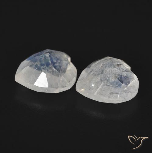 Shop natural 1.34ct Blanc bleuâtre Pierre de lune arc-en-ciel gems, Cœur, from États Unis at GemSelect. In stock, global shipping!