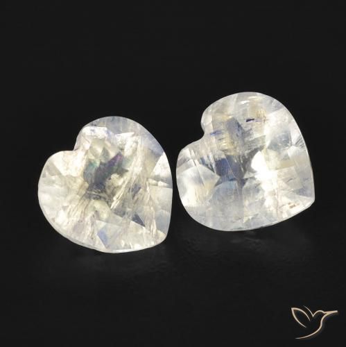 Shop natural 1.21ct Blanc bleuâtre Pierre de lune arc-en-ciel gems, Cœur, from États Unis at GemSelect. In stock, global shipping!
