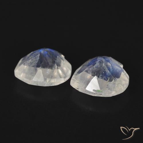 Shop natural 1.21ct Blanc bleuâtre Pierre de lune arc-en-ciel gems, Cœur, from États Unis at GemSelect. In stock, global shipping!