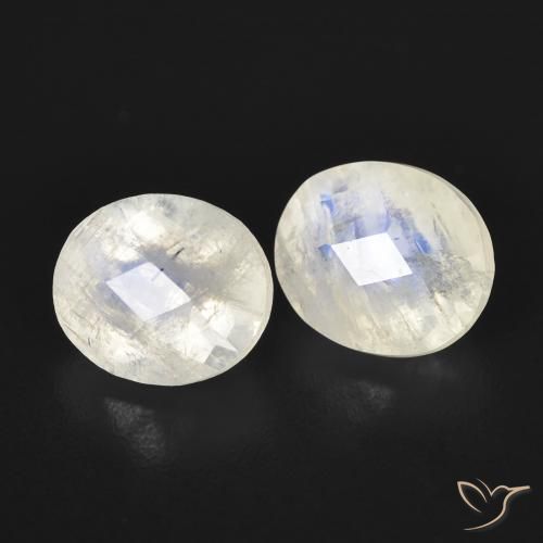 Shop natural 2.48ct Blanc bleuâtre Pierre de lune arc-en-ciel gems, ovale, from États Unis at GemSelect. In stock, global shipping!