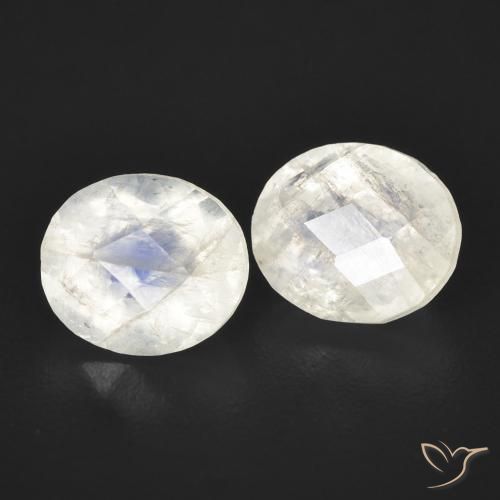 Shop natural 2.39ct Blanc bleuâtre Pierre de lune arc-en-ciel gems, ovale, from États Unis at GemSelect. In stock, global shipping!