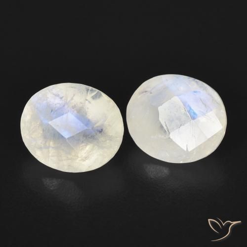 Shop natural 2.37ct Blanc bleuâtre Pierre de lune arc-en-ciel gems, ovale, from États Unis at GemSelect. In stock, global shipping!