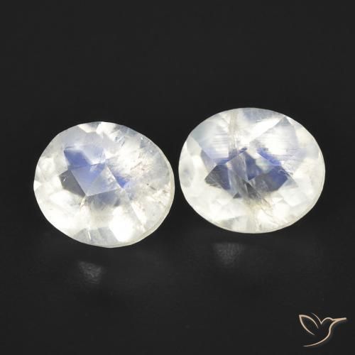 Shop natural 2.38ct Blanc bleuâtre Pierre de lune arc-en-ciel gems, ovale, from États Unis at GemSelect. In stock, global shipping!