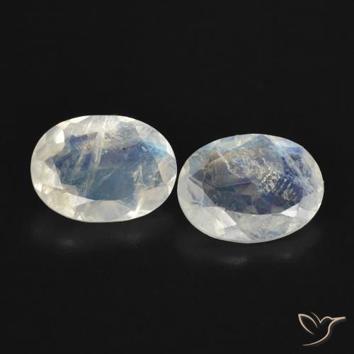 Shop natural 1.98ct Blanc bleuâtre Pierre de lune arc-en-ciel gems, ovale, from États Unis at GemSelect. In stock, global shipping!