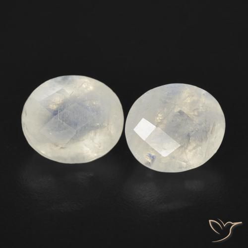 Shop natural 2.36ct Blanc bleuâtre Pierre de lune arc-en-ciel gems, ovale, from États Unis at GemSelect. In stock, global shipping!