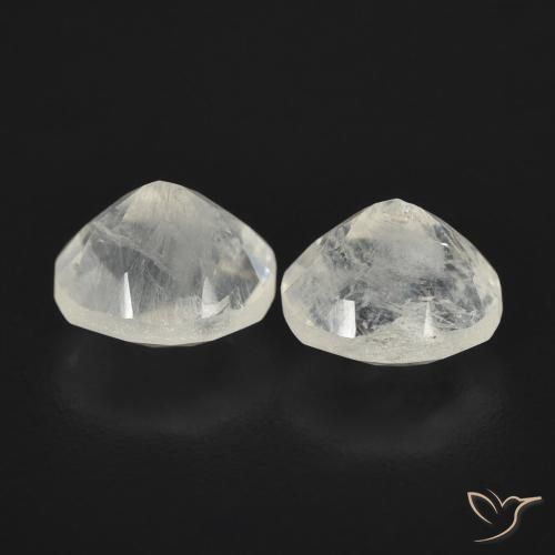 Shop natural 2.43ct Blanc bleuâtre Pierre de lune arc-en-ciel gems, ovale, from États Unis at GemSelect. In stock, global shipping!