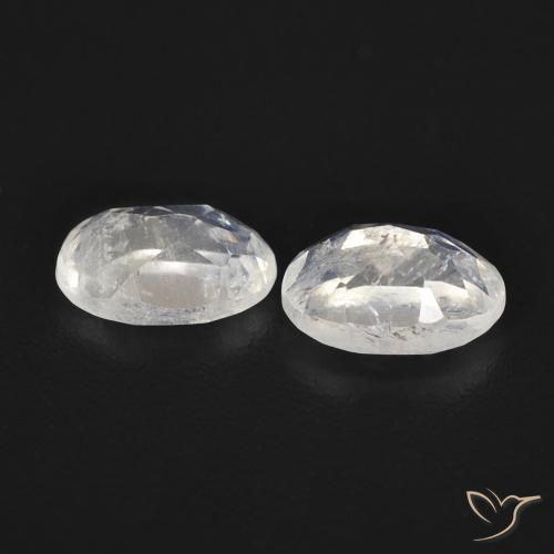 Shop natural 0.95ct Blanc bleuâtre Pierre de lune arc-en-ciel gems, ovale, from États Unis at GemSelect. In stock, global shipping!