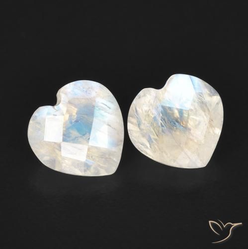 Shop natural 1.29ct Blanc bleuâtre Pierre de lune arc-en-ciel gems, Cœur, from États Unis at GemSelect. In stock, global shipping!