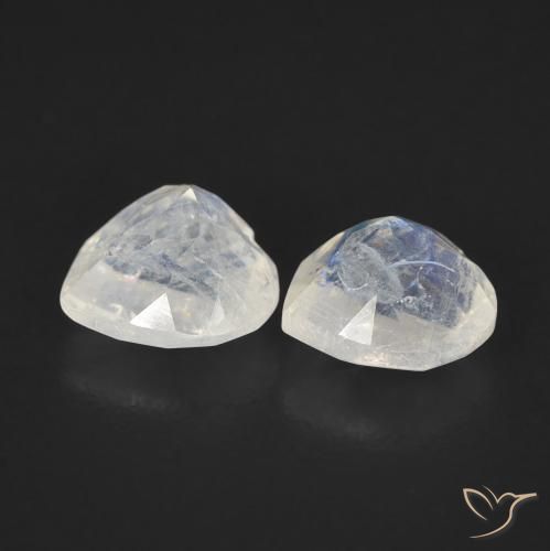 Shop natural 1.29ct Blanc bleuâtre Pierre de lune arc-en-ciel gems, Cœur, from États Unis at GemSelect. In stock, global shipping!