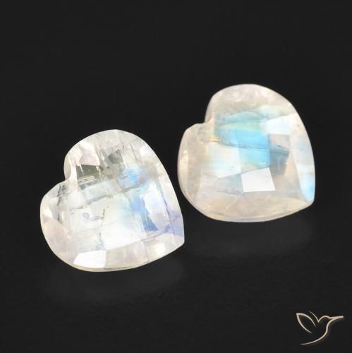 Shop natural 1.31ct Blanc bleuâtre Pierre de lune arc-en-ciel gems, Cœur, from États Unis at GemSelect. In stock, global shipping!