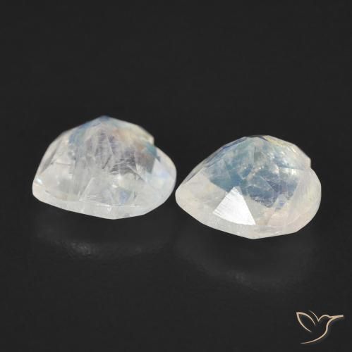 Shop natural 1.31ct Blanc bleuâtre Pierre de lune arc-en-ciel gems, Cœur, from États Unis at GemSelect. In stock, global shipping!