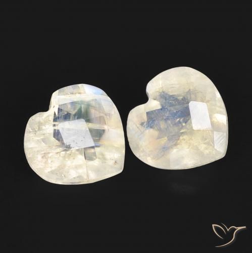 Shop natural 1.32ct Blanc bleuâtre Pierre de lune arc-en-ciel gems, Cœur, from États Unis at GemSelect. In stock, global shipping!