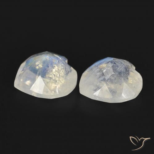 Shop natural 1.32ct Blanc bleuâtre Pierre de lune arc-en-ciel gems, Cœur, from États Unis at GemSelect. In stock, global shipping!
