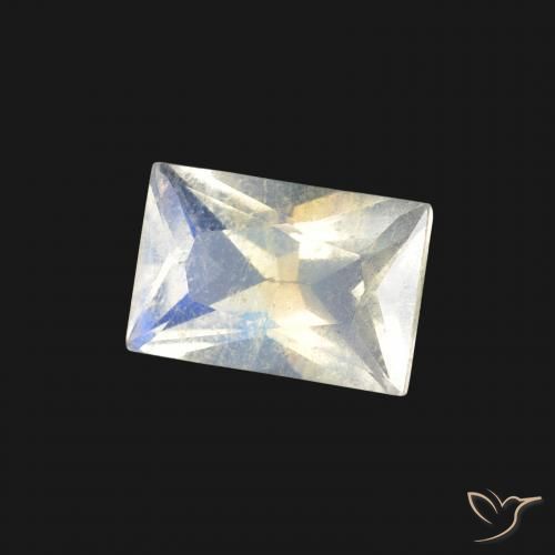 Pierre de lune arc-en-ciel Blanc bleuâtre naturelle Baquette, 0.54 ct, Transparent