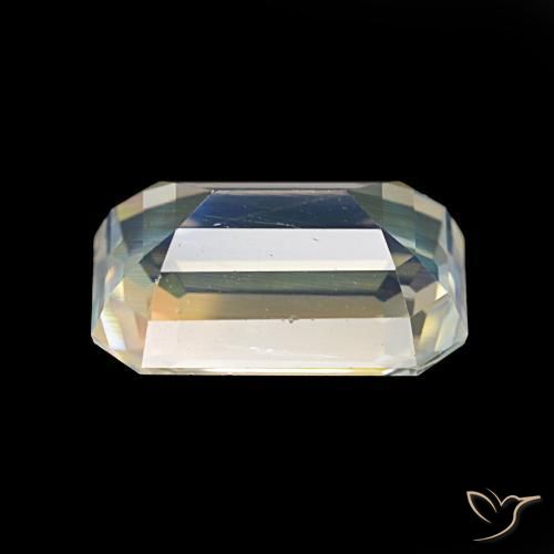 Pierre de lune arc-en-ciel Blanc multicolore naturelle Octogone / coupe Émeraude, 2.62 ct, VVS