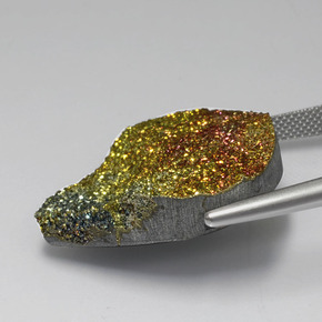 Pyrite arc-en-ciel Multicolore naturelle En forme de poire, 33.73 ct, Opaque